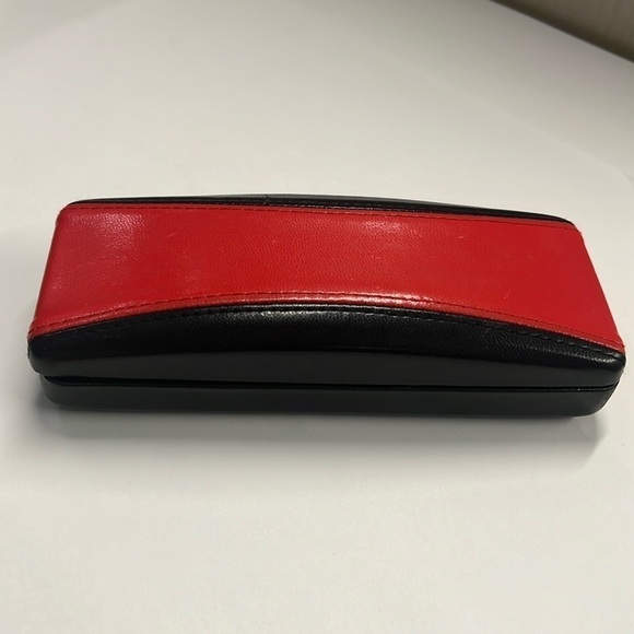 Red and Black Leather Eyeglasses Clamshell Case - Picture 1 of 6